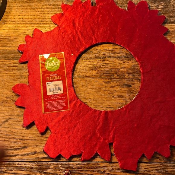 Christmas beaded Table runner and charger. - Picture 13 of 15